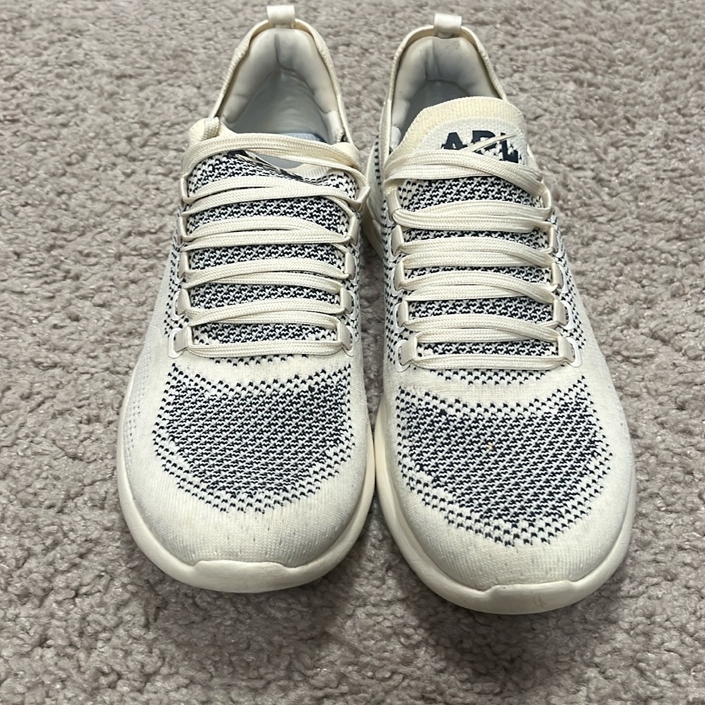 APL Techloom Breeze sneaker women’s 9